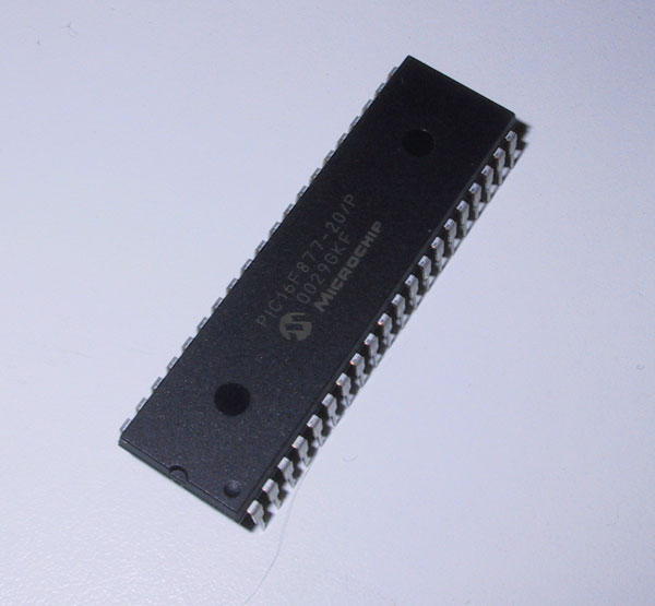 Microcontrollore PIC 16F877 20Mhz DIL